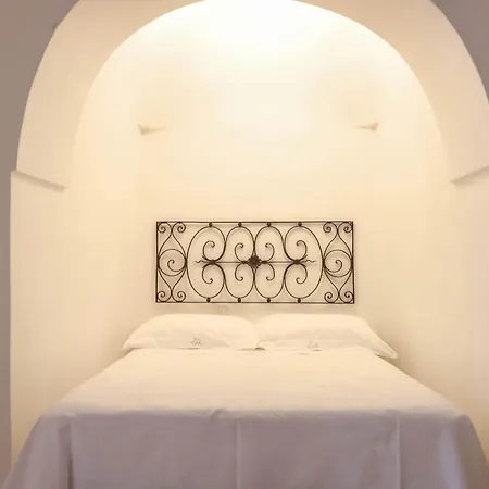 Country Trullo Rosso With Jacuzzi Alberobello Apartment