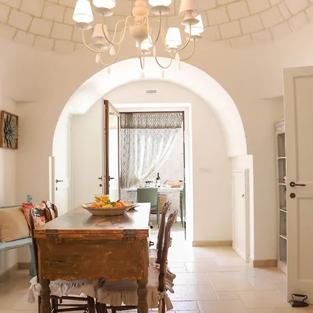 Country Trullo Rosso With Jacuzzi Alberobello *